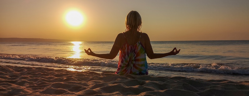 Sonnenaufgang Meditation Stand Kranevo IMG 20230719 062751 a 800x300px